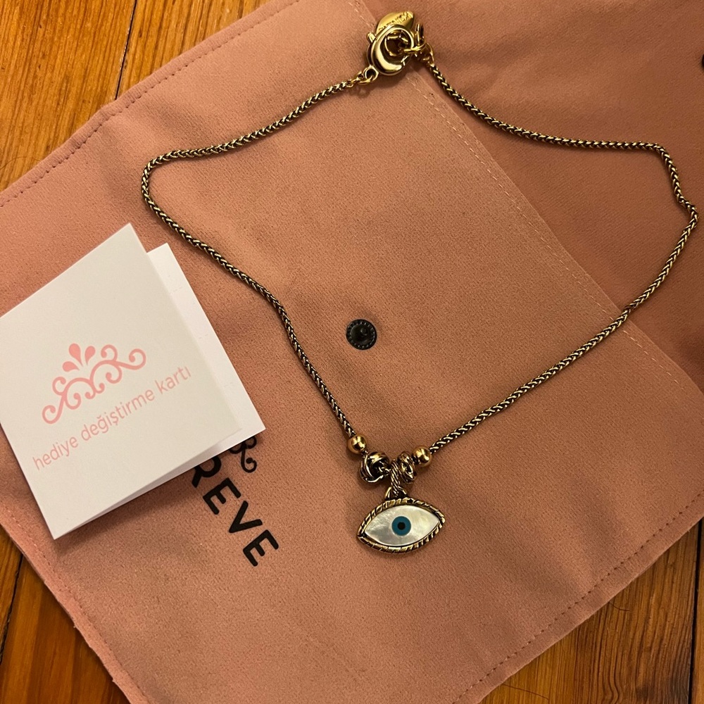 Brand new Mon Reve necklace